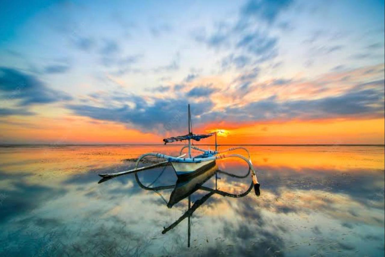 Louka Beach Bali Tianyar Exterior photo
