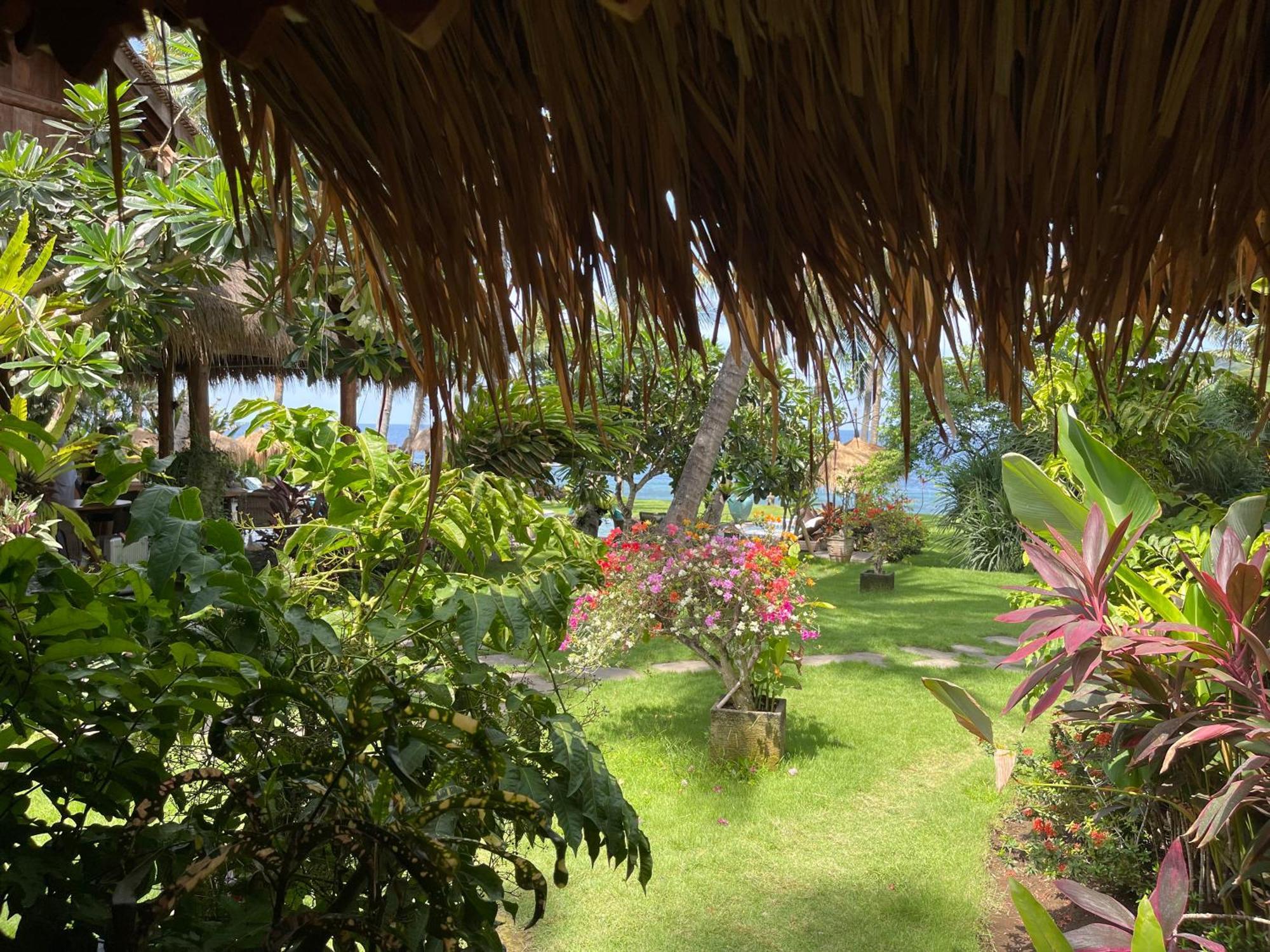 Louka Beach Bali Tianyar Exterior photo