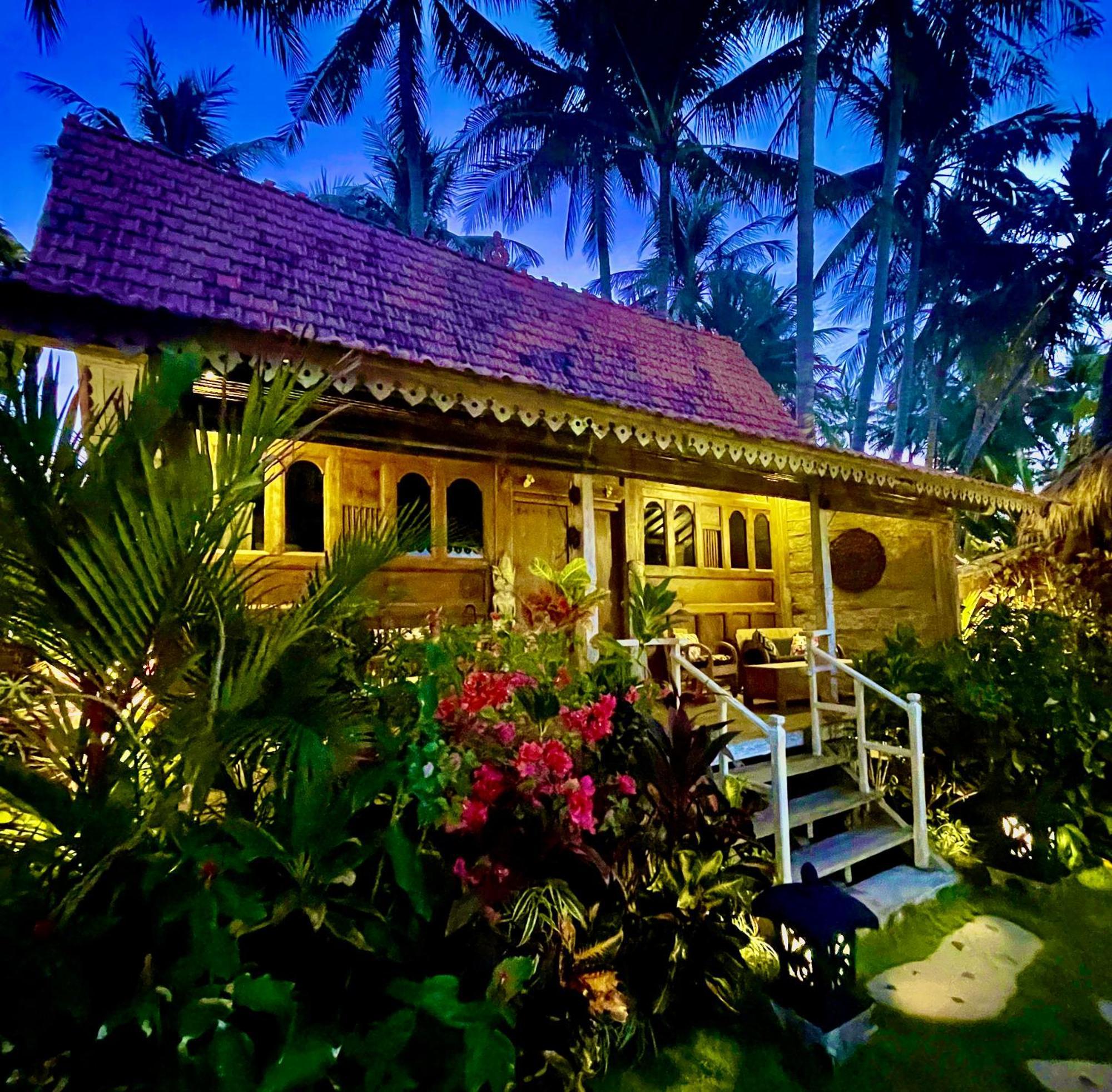 Louka Beach Bali Tianyar Exterior photo