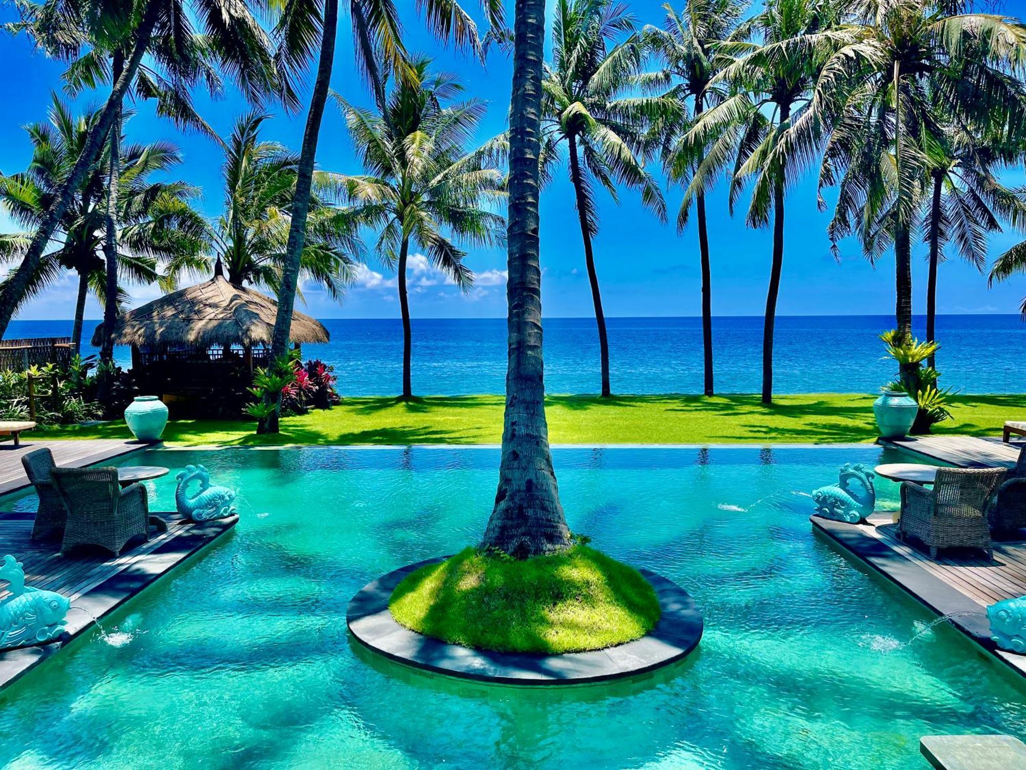 Louka Beach Bali Tianyar Exterior photo